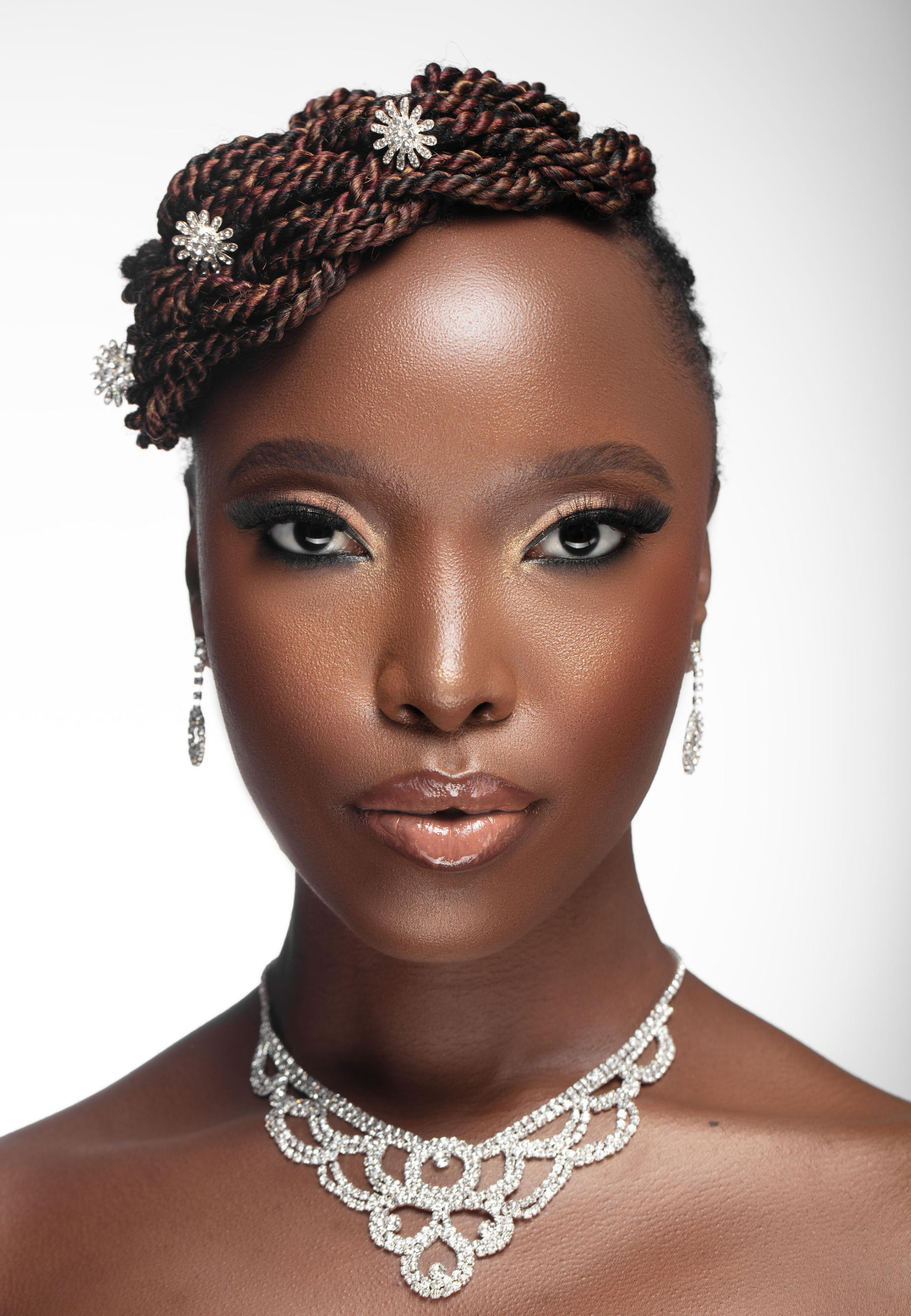 Bridal makeup by Royal Coronet