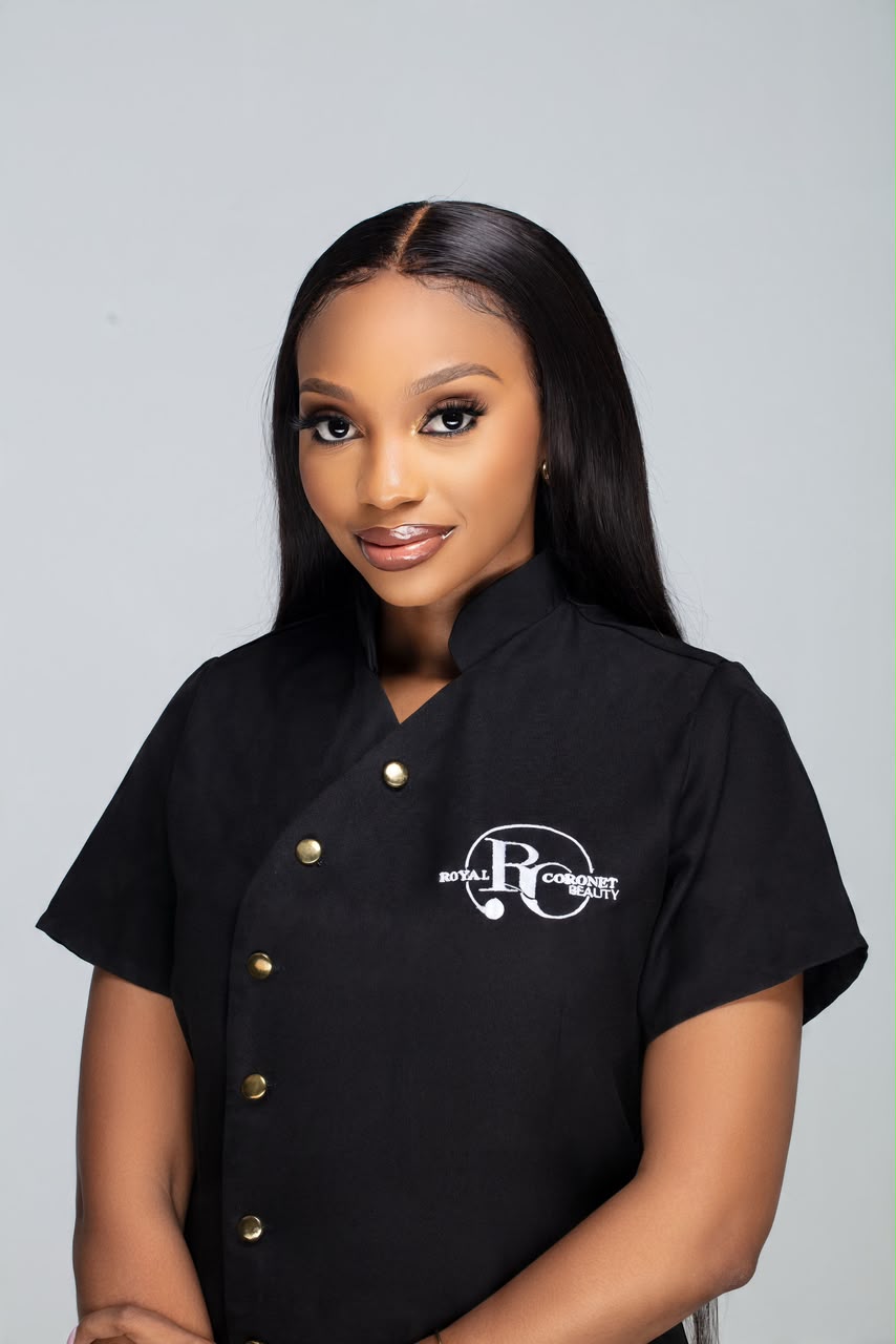 Palesa, lead artist at Royal Coronet Beauty